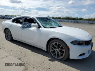 2020 Dodge Charger SXT with VIN 2C3CDXBG7LH102260, listed as a Copart auction lot 47724745 with 111,142 mi miles and Salvage Title. Bid and sale history available at DreamBid. Image 4.