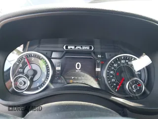2021 Ram 1500 Big Horn z VIN 1C6SRFMT4MN663514, wystawiony jako IAAI lot #42419526 z przebiegiem 47 568 mil mil oraz . Historia ofert i sprzedaży dostępna na DreamBid. Obrazek 7.