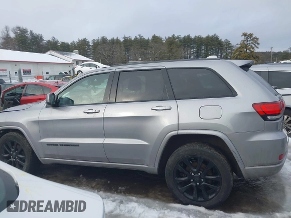 2019 Jeep Grand Cherokee Upland with VIN 1C4RJFAG9KC853856, listed as a IAAI auction lot 41576424 with 73,228 mi miles. Bid and sale history available at carsss.com. Image 14.