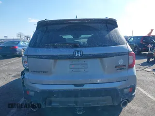 2022 Honda Passport TrailSport with VIN 5FNYF8H61NB000381, listed as a IAAI auction lot 41417954 with 32,753 mi miles and . Bid and sale history available at DreamBid. Image 16.
