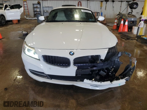 2015 BMW Z4 sDrive28i z VIN WBALL5C59FP557592, wystawiony jako Copart lot #56666655 z przebiegiem 83 377 mil mil oraz Szkoda całkowita • Salvage title. Historia ofert i sprzedaży dostępna na DreamBid. Obrazek 5.