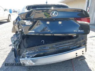 2020 Lexus IS 300 F Sport z VIN JTHGA1D26L5107816, wystawiony jako IAAI lot #42088077 z przebiegiem 45 169 mil mil oraz . Historia ofert i sprzedaży dostępna na DreamBid. Obrazek 6.