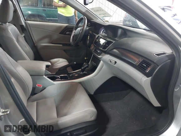 2015 Honda Accord EX-L z VIN 1HGCR2F8XFA033815, wystawiony jako IAAI lot #42658020 z przebiegiem 98 683 mil mil oraz . Historia ofert i sprzedaży dostępna na DreamBid. Obrazek 5.