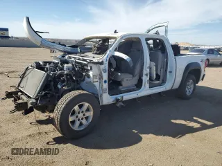 2010 GMC Sierra 1500 SLE z VIN 3GTRKVE34AG118681, wystawiony jako Copart lot #47279725 z przebiegiem Nie podano mil oraz Nie do naprawy • Non repairable. Historia ofert i sprzedaży dostępna na DreamBid. Obrazek 1.