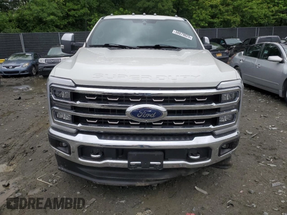 2024 Ford F-350 XL with VIN 1FT8W3BM2REE22287, listed as a Copart auction lot 58079025 with 11,384 mi miles and Salvage title. Bid and sale history available at DreamBid. Image 5.