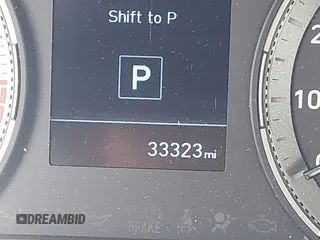 2021 Hyundai Venue SEL z VIN KMHRC8A32MU117899, wystawiony jako IAAI lot #42371955 z przebiegiem 33 323 mil mil oraz . Historia ofert i sprzedaży dostępna na DreamBid. Obrazek 15.