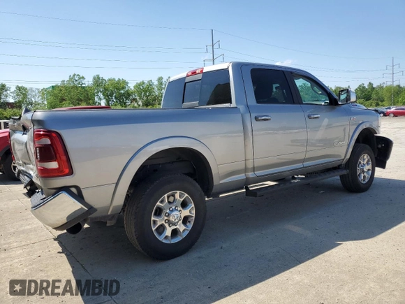 2022 Ram 2500 Laramie z VIN 3C6UR5FJ1NG423393, wystawiony jako Copart lot #57487395 z przebiegiem 124 528 mil mil oraz Szkoda całkowita • Salvage title. Historia ofert i sprzedaży dostępna na DreamBid. Obrazek 3.