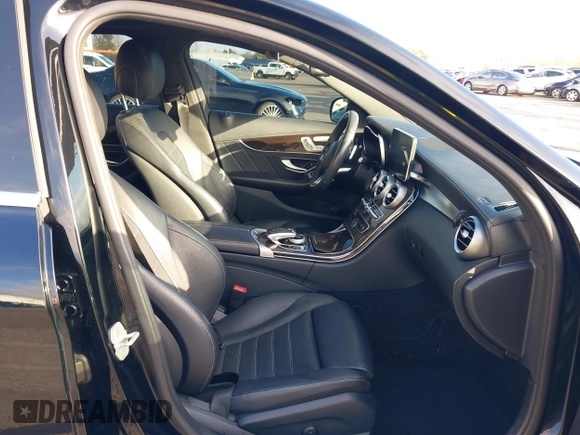 2015 Mercedes-Benz C-Class C 400 with VIN 55SWF6GB8FU009637, listed as a IAAI auction lot 41371322 with 77,248 mi miles. Bid and sale history available at carsss.com. Image 5.