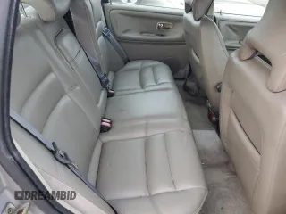 1998 Volvo S70 z VIN YV1LS5676W1522671, wystawiony jako Copart lot #88859815 z przebiegiem 185 585 mil mil oraz Szkody całkowita. Historia ofert i sprzedaży dostępna na DreamBid. Obrazek 10.
