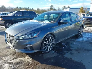 2019 Nissan Altima 2.5 Platinum with VIN 1N4BL4FW0KC229384, listed as a IAAI auction lot 41585970 with 112,087 mi miles. Bid and sale history available at carsss.com. Image 2.