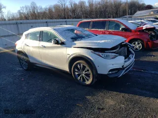 2018 Infiniti QX30 Premium with VIN SJKCH5CR1JA043588, listed as a Copart auction lot 79271663 with 70,534 mi miles. Bid and sale history available at carsss.com. Image 4.