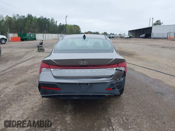 2025 Hyundai Elantra SE z VIN KMHLL4DG3SU860243, wystawiony jako IAAI lot #41899929 z przebiegiem 26 162 mil mil oraz . Historia ofert i sprzedaży dostępna na DreamBid. Obrazek 16.