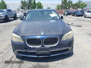 2010 BMW 7 Series 750Li z VIN WBAKB8C50ACY63208, wystawiony jako IAAI lot #42606209 z przebiegiem 120 802 mil mil oraz . Historia ofert i sprzedaży dostępna na DreamBid. Obrazek 6.