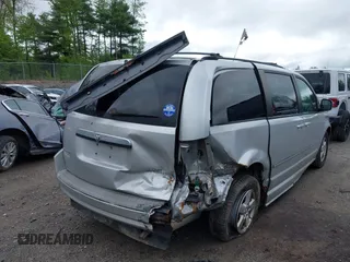 2009 Dodge Grand Caravan SXT z VIN 2D8HN54139R615585, wystawiony jako IAAI lot #42334638 z przebiegiem 129 672 mil mil oraz . Historia ofert i sprzedaży dostępna na DreamBid. Obrazek 4.
