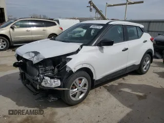 2020 Nissan Kicks S z VIN 3N1CP5BV2LL552611, wystawiony jako Copart lot #49505215 z przebiegiem 65 530 mil mil oraz Szkody całkowita. Historia ofert i sprzedaży dostępna na DreamBid. Obrazek 1.