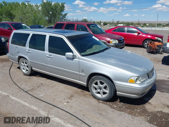 2000 Volvo V70 with VIN YV1LW61J8Y2647178, listed as a IAAI auction lot 42636533 with 128,619 mi miles and . Bid and sale history available at DreamBid. Image 13.