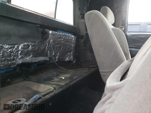 1997 Toyota T100 SR5 with VIN JT4UN24D9V0050303, listed as a Copart auction lot 68910134 with 281,477 mi miles and Salvage Title. Bid and sale history available at DreamBid. Image 10.