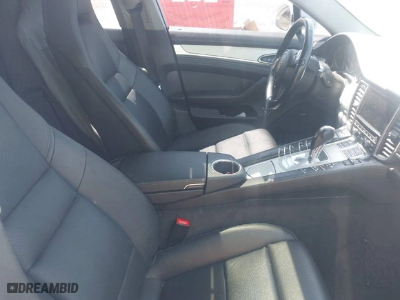 2015 Porsche Panamera 4 with VIN WP0AA2A71FL002422, listed as a IAAI auction lot 42036800 with 86,852 mi miles. Bid and sale history available at carsss.com. Image 5.