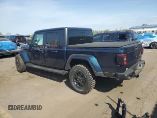 2025 Jeep Gladiator Willys z VIN 1C6PJTAG9SL512776, wystawiony jako Copart lot #55458875 z przebiegiem 1 006 mil mil oraz Szkoda całkowita • Salvage title. Historia ofert i sprzedaży dostępna na DreamBid. Obrazek 2.