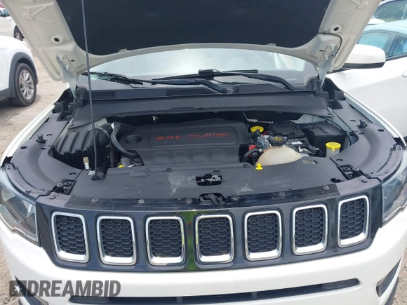 2018 Jeep Compass Latitude with VIN 3C4NJCBB8JT293444, listed as a IAAI auction lot 42372611 with 38,928 mi miles and . Bid and sale history available at DreamBid. Image 10.