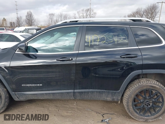 2019 Jeep Cherokee Limited with VIN 1C4PJMDX6KD440665, listed as a IAAI auction lot 41725422 with 95,116 mi miles. Bid and sale history available at carsss.com. Image 14.