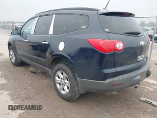 2012 Chevrolet Traverse LS z VIN 1GNKRFED1CJ327462, wystawiony jako IAAI lot #42161742 z przebiegiem 231 729 mil mil oraz . Historia ofert i sprzedaży dostępna na DreamBid. Obrazek 3.
