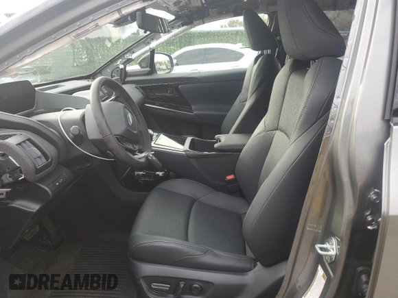 2023 Subaru Solterra Premium с VIN JTMABABA3PA030575, выставлен на аукционе Copart как лот 38050524 с пробегом 1 511 миль миль и На запчасти • Non repairable. История ставок и продаж доступна на DreamBid. Изображение 7.