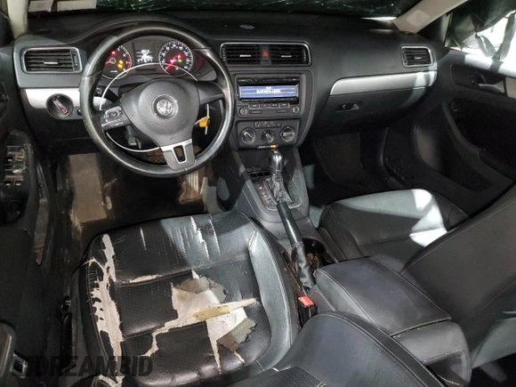 2013 Volkswagen Jetta SE с VIN 3VWDP7AJ5DM249908, выставлен на аукционе Copart как лот 53951765 с пробегом 240 040 миль миль и Списание • Salvage title. История ставок и продаж доступна на DreamBid. Изображение 8.