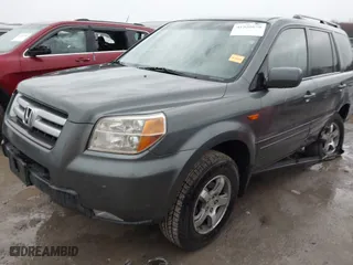 2008 Honda Pilot SE with VIN 5FNYF18378B003044, listed as a IAAI auction lot 41928670 with 204,640 mi miles. Bid and sale history available at carsss.com. Image 17.