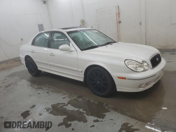 2004 Hyundai Sonata GLS with VIN KMHWF35H74A946133, listed as a Copart auction lot 48028595 with 175,589 mi miles and Salvage Title. Bid and sale history available at carsss.com. Image 4.