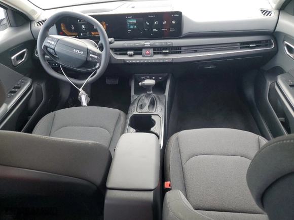 2025 Kia K4 LXS with VIN 3KPFT4DE9SE020756, listed as a Copart auction lot 84928144 with 1,532 mi miles and Clean Title. Bid and sale history available at carsss.com. Image 8.
