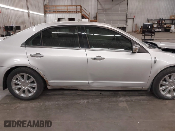 2012 Lincoln MKZ with VIN 3LNHL2GC6CR814031, listed as a IAAI auction lot 41864733 with 194,428 mi miles. Bid and sale history available at carsss.com. Image 14.