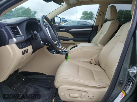 2018 Toyota Highlander SE with VIN 5TDJZRFH8JS888491, listed as a Copart auction lot 61197555 with Not provided miles and Salvage title. Bid and sale history available at DreamBid. Image 7.