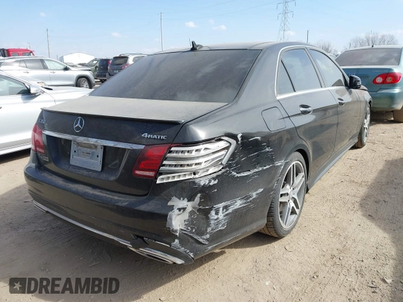 2015 Mercedes-Benz E-Class E 350 Luxury with VIN WDDHF8JB0FB112042, listed as a IAAI auction lot 41771389 with 135,191 mi miles. Bid and sale history available at carsss.com. Image 4.