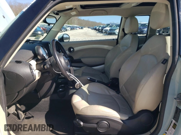 2013 MINI Clubman z VIN WMWZF3C58DT489635, wystawiony jako Copart lot #51922425 z przebiegiem 79 642 mil mil oraz Czysty tytuł • Clean title. Historia ofert i sprzedaży dostępna na DreamBid. Obrazek 7.