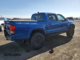 2017 Toyota Tacoma SR5 z VIN 5TFCZ5AN0HX116148, wystawiony jako Copart lot #52938035 z przebiegiem 111 284 mil mil oraz Szkoda całkowita • Salvage title. Historia ofert i sprzedaży dostępna na DreamBid. Obrazek 3.