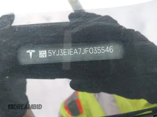 2018 Tesla Model 3 Long Range Battery z VIN 5YJ3E1EA7JF035546, wystawiony jako IAAI lot #42064239 z przebiegiem 113 210 mil mil oraz . Historia ofert i sprzedaży dostępna na DreamBid. Obrazek 9.