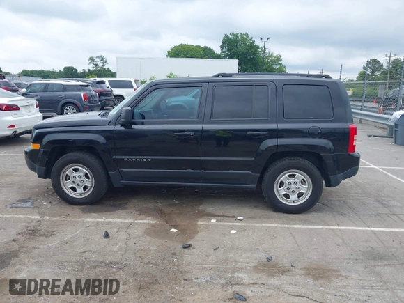 2017 Jeep Patriot Sport z VIN 1C4NJPBA3HD102608, wystawiony jako IAAI lot #42346928 z przebiegiem 149 438 mil mil oraz . Historia ofert i sprzedaży dostępna na DreamBid. Obrazek 14.