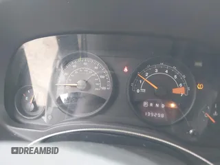 2016 Jeep Patriot Latitude with VIN 1C4NJRFBXGD627551, listed as a IAAI auction lot 41716065 with 140,000 mi miles. Bid and sale history available at carsss.com. Image 7.