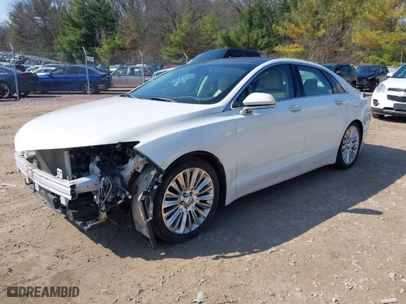 2013 Lincoln MKZ with VIN 3LN6L2G9XDR823893, listed as a IAAI auction lot 42003836 with 170,937 mi miles. Bid and sale history available at carsss.com. Image 2.
