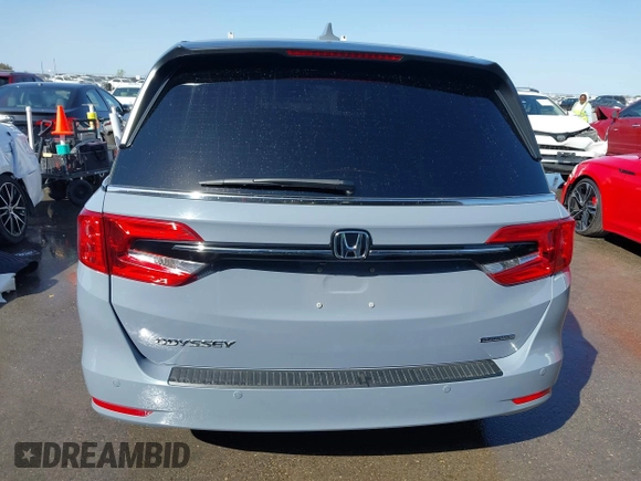 2024 Honda Odyssey Touring with VIN 5FNRL6H82RB027601, listed as a IAAI auction lot 41808680 with 25,911 mi miles and . Bid and sale history available at DreamBid. Image 16.