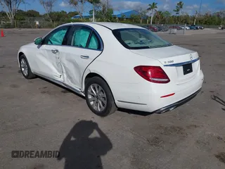 2019 Mercedes-Benz E-Class E 300 with VIN WDDZF4KB4KA686266, listed as a IAAI auction lot 41100169 with 18,205 mi miles. Bid and sale history available at carsss.com. Image 3.