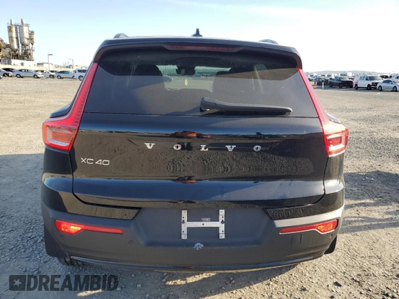 2023 Volvo XC40 Plus Dark Theme с VIN YV4L12UW5P2912803, выставлен на аукционе Copart как лот 49516625 с пробегом 15 303 миль миль и Списание • Salvage title. История ставок и продаж доступна на DreamBid. Изображение 6.