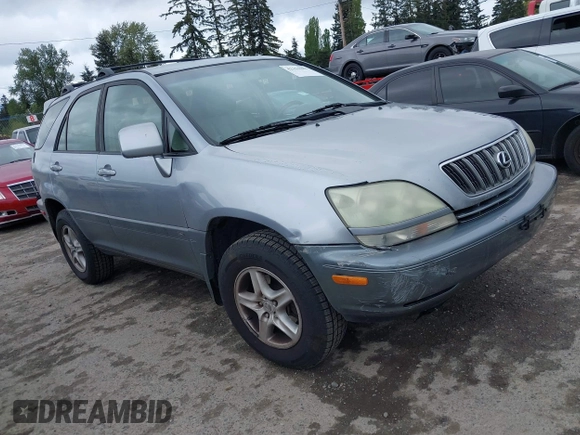 2002 Lexus RX 300 with VIN JTJHF10U020285132, listed as a IAAI auction lot 42153983 with 257,776 mi miles. Bid and sale history available at carsss.com. Image 1.