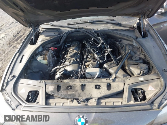 2013 BMW 5 Series 535i xDrive with VIN WBAFU7C53DDU77547, listed as a IAAI auction lot 42086487 with 183,738 mi miles and . Bid and sale history available at carsss.com. Image 6.