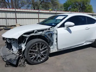 2017 Lexus RC 350 z VIN JTHHE5BC6H5015818, wystawiony jako IAAI lot #41822209 z przebiegiem 99 588 mil mil oraz . Historia ofert i sprzedaży dostępna na DreamBid. Obrazek 18.