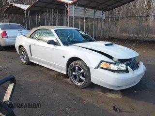 2003 Ford Mustang GT Deluxe with VIN 1FAFP45X13F454025, listed as a IAAI auction lot 41166495 with 91,132 mi miles. Bid and sale history available at carsss.com. Image 1.