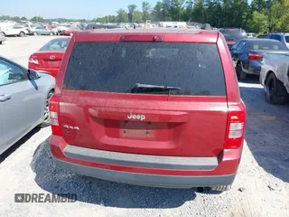 2015 Jeep Patriot Altitude z VIN 1C4NJRBB9FD268780, wystawiony jako IAAI lot #40386558 z przebiegiem 85 756 mil mil oraz . Historia ofert i sprzedaży dostępna na DreamBid. Obrazek 16.