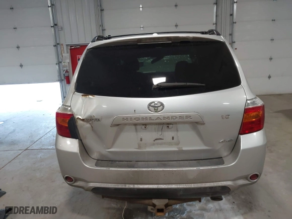 2009 Toyota Highlander with VIN JTEES41A292136643, listed as a IAAI auction lot 41241774 with 165,970 mi miles. Bid and sale history available at carsss.com. Image 16.