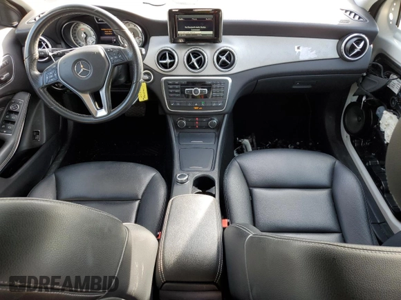 2015 Mercedes-Benz GLA 250 z VIN WDCTG4GBXFJ089600, wystawiony jako Copart lot #86268644 z przebiegiem 45 061 mil mil oraz Szkoda całkowita • Salvage title. Historia ofert i sprzedaży dostępna na DreamBid. Obrazek 8.
